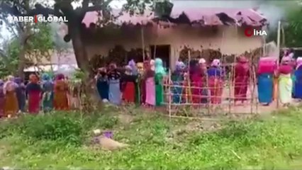 Hindistan'da kadınların taciz şüphelisinin evini ateşe verdiği anlar kameraya böyle yansıdı