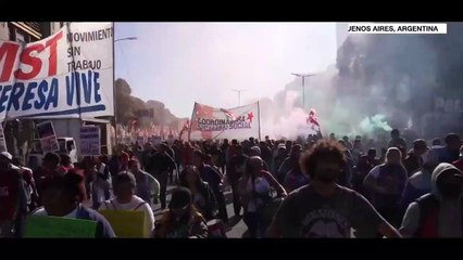 El marido de Pampita cumplió su sueño en un spot: derrumbó el edificio del Ministerio de Desarrollo Social