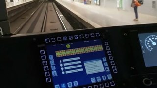 Así circulan los nuevos trenes del metro de Barcelona