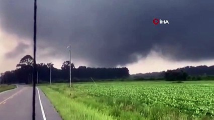 ABD'yi kasırga vurdu: 16 yaralı