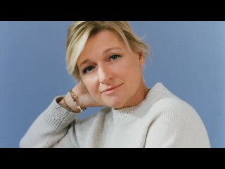 Anne-Élisabeth Lemoine balance tout sur ces "situations limites" avec des hommes