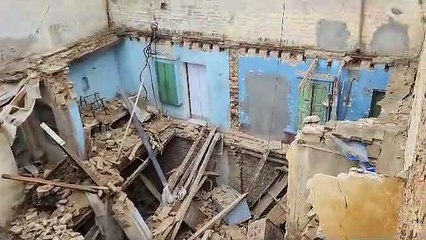 बरसात पानी से जर्जर मकान हुआ धराशायी