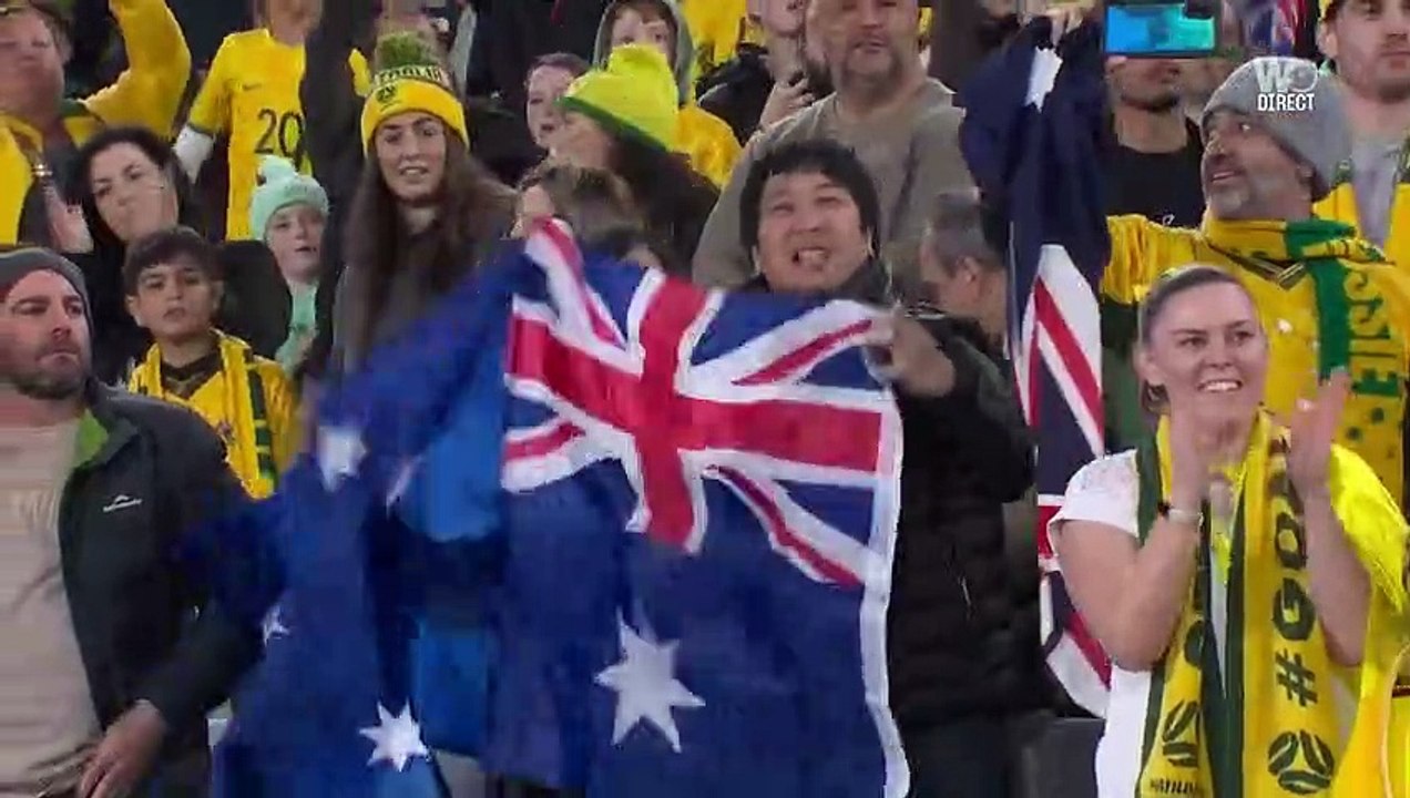L'entrée des joueuses pour le match de la Coupe du Monde 2023 Australie-Irlande. Une joueuse refuse de serrer la main à une autre pour une raison très personnelle.