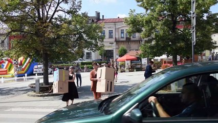 Gorlice - Wincenty Pol na Gorlickim Rynku, happening młodzieży z Gorlic