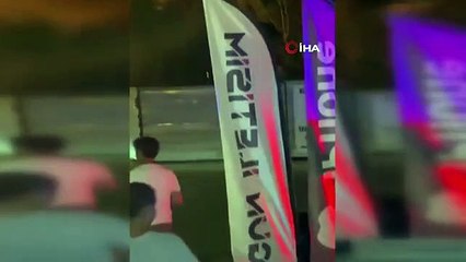 Deux véhicules transformés en boule de feu à Bodrum