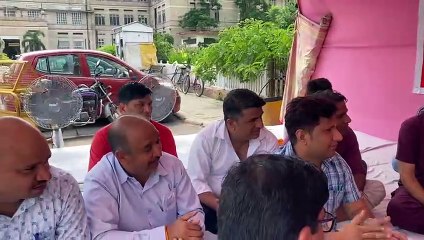 नर्सेज का धरना जारी, आज किया सुंदरकांड पाठ