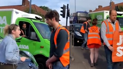 İklim aktivistleri Londra'da yolu kapattı, bebeğini hastaneye yetiştirmeye çalışan annenin geçmesine izin vermedi