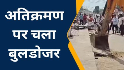 फ़तेहपुर: जिले के इस क्षेत्र में फिर गरजा बाबा का बुलडोजर,मिनटों में सब किया तबाह