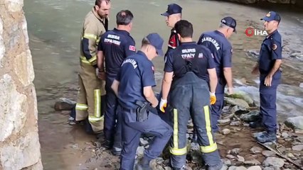 Cansız bedeni dere yatağında bulunan kadının cinayete kurban gittiği ortaya çıktı