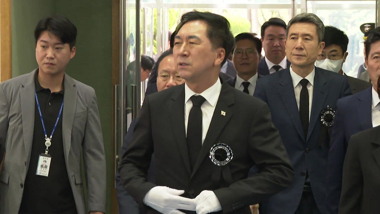 與, 故 채수근 상병 추모..."군인 안전한 환경 만들 것" / YTN