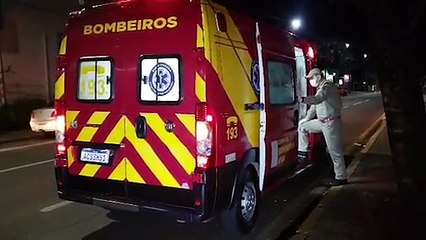 Vítima de queda recebe atenção do Siate no centro