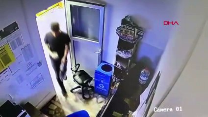 Ümraniye'de 32 suç kaydı olan şüphelinin hırsızlık anları güvenlik kamerasında