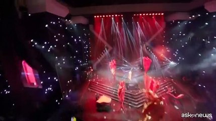 Laura Pausini, l'esibizione in spagnolo a Siviglia