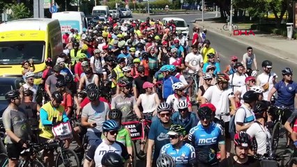 Une balade commémorative a eu lieu pour Doğanay Güzelgün à vélo