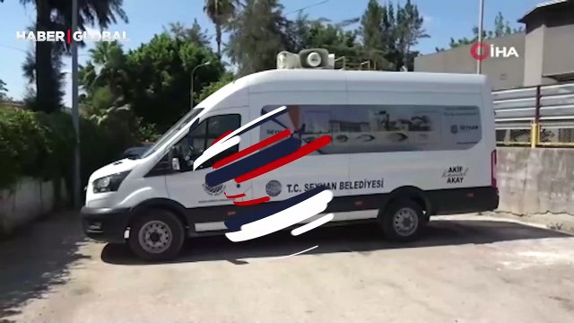 Adana'da sıcaklara karşı güldüren anons: Güneşe ateş etmeyin, kanallarda çimmeyin