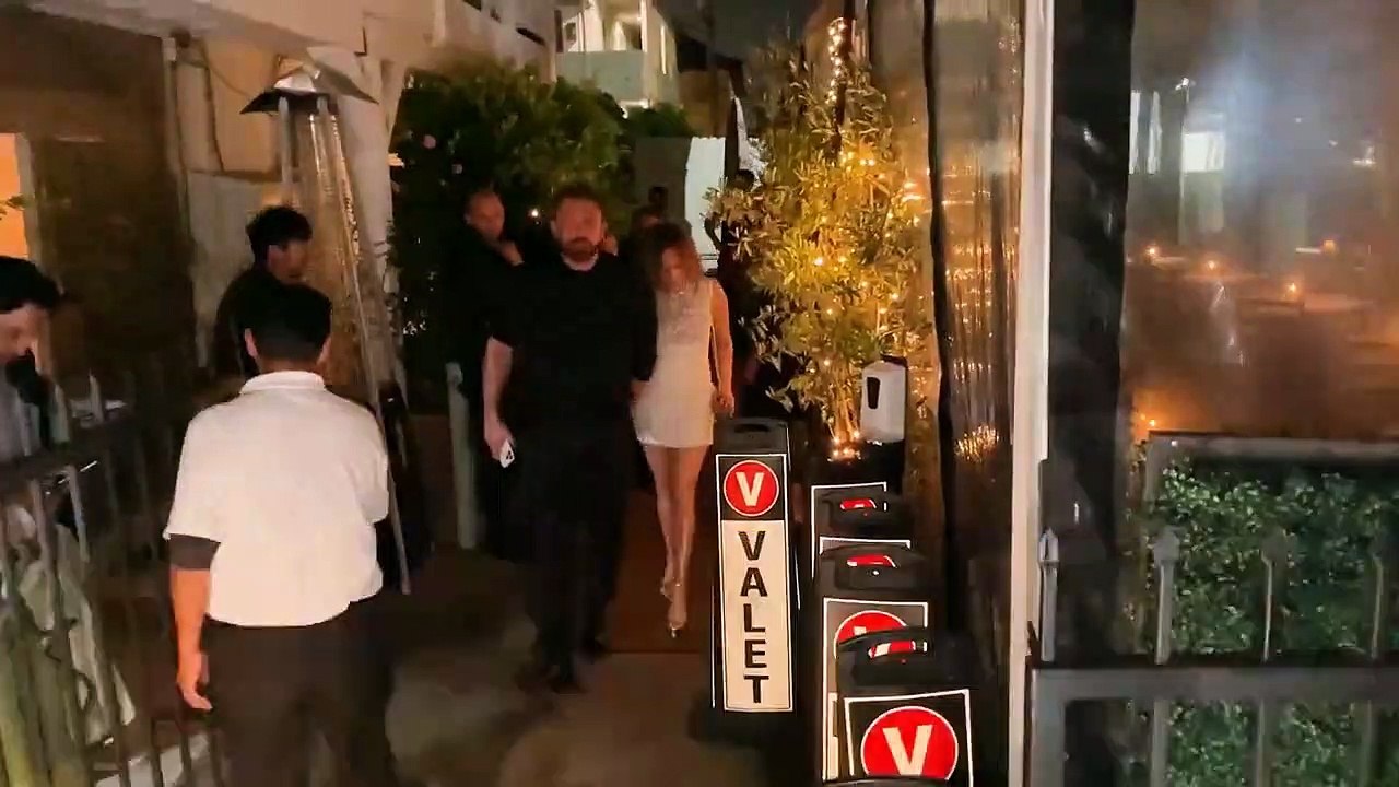 Jennifer Lopez and Ben Affleck leaving Giorgio Baldi restaurant