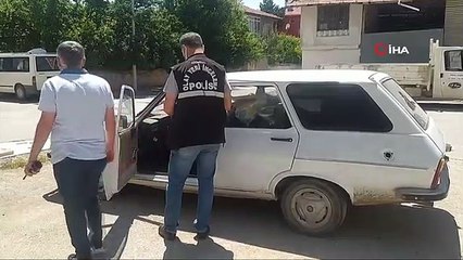 Çaldığı otomobili kaza yapınca geri getirdi