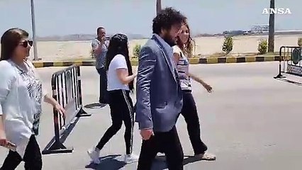 Zaki, i primi attimi di liberta' con la famiglia che lo aspettava