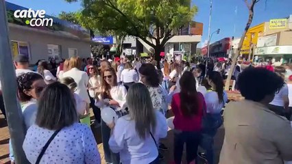 Caminhada em alusão ao Dia Estadual de Combate ao Feminicídio é realizada em Cascavel