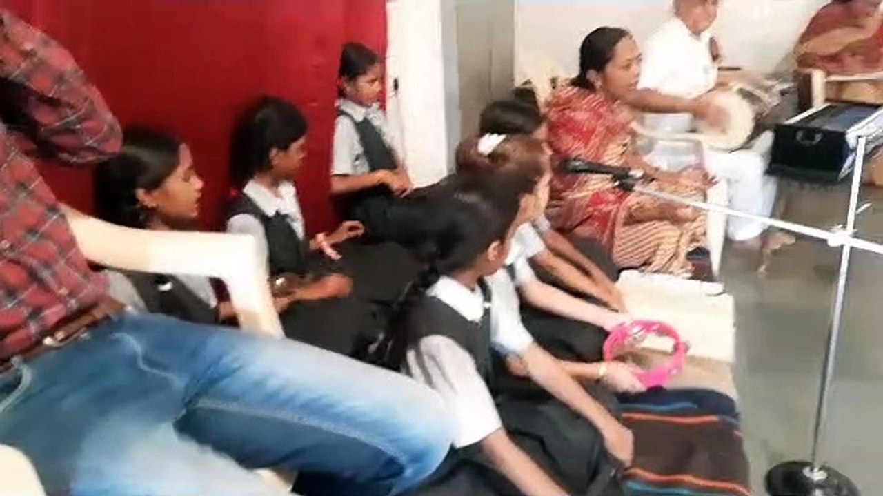 Guru Vandan Student Abhinandan: विद्यार्थियाें ने किया शिक्षकों का वंदन