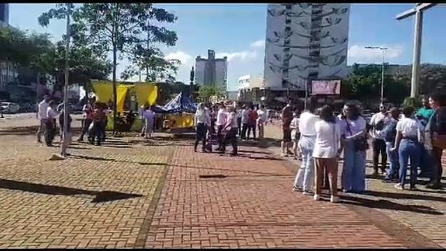 Caminhada contra o feminicídio é realizada no Centro de Cascavel
