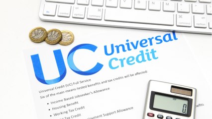 Tải video: Universal Credit claimants could soon lose almost £400 in major change to benefits