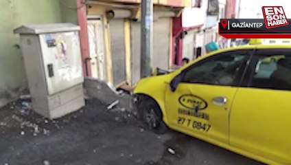 Gaziantep'te taksi yayaların arasına daldı
