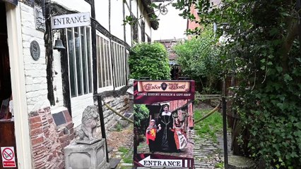 Turf war breaks out in Shakespeare's hometown between rival ghost tour guides