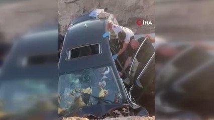 Siirt'te otomobil yolda çukura düştü: 1 ölü, 5 yaralı