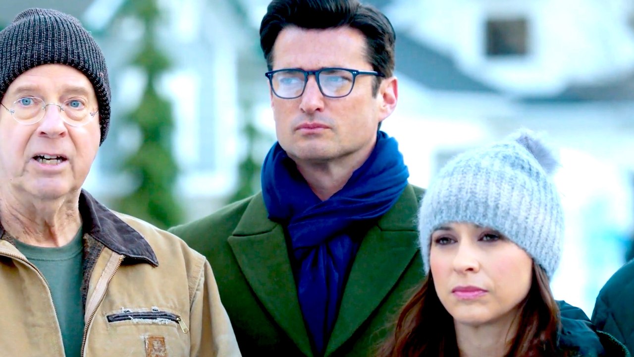 First Look at Haul Out the Holly: Lit Up with Lacey Chabert