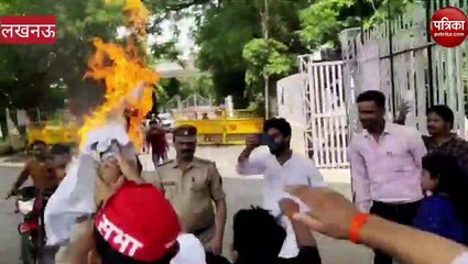 मणिपुर कांड को लेकर लखनऊ ने दिखाया गुस्सा, भीड़ देख सन्न रह गई पुलिस