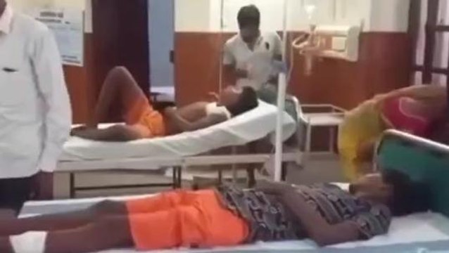 गोरखपुर: कांवरियों से भरी ट्रैक्टर ट्राली की डंपर से हुई भिड़ंत, एक की मौत 4 घायल