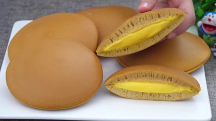 Custard Cream Pancakes