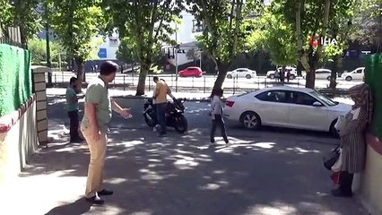 L'étudiant, qui était en retard pour KPSS, a rattrapé l'examen avec 30 secondes à faire avec l'aide du commerçant de motos.