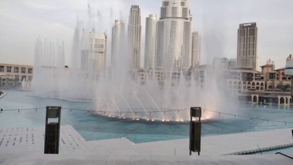 Burj khalifa Dubai mall water show