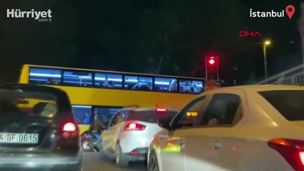 İETT otobüsünde yol boyunca dans ettiler