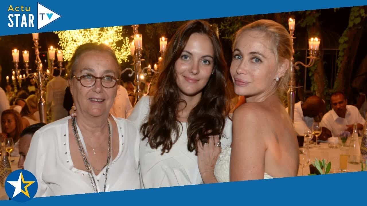PHOTO Emmanuelle Béart grand-mère ! Sa fille Nelly Auteuil pose avec son bébé, son mari et son frère