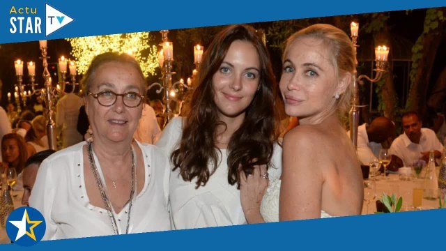 PHOTO Emmanuelle Béart grand-mère ! Sa fille Nelly Auteuil pose avec son bébé, son mari et son frère