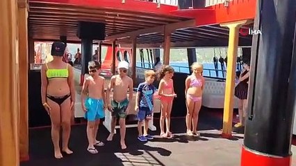 Muğla'da Tekne Turları Farklı Konseptlerle Tatilcilere Hizmet Veriyor