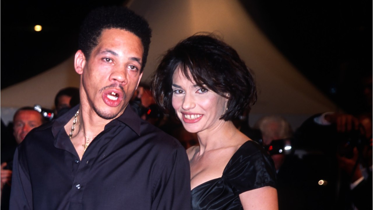 VOICI : Béatrice Dalle : pourquoi son mariage avec JoeyStarr n'a jamais eu lieu