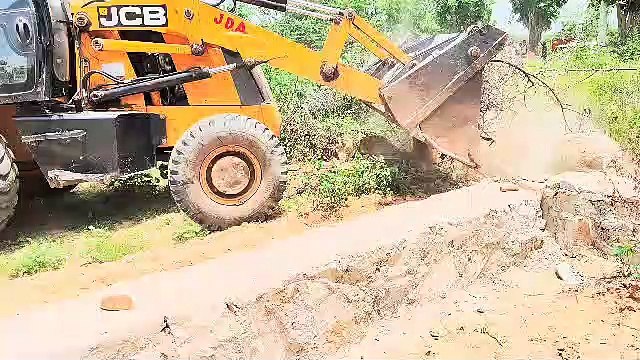 दो अवैध कॉलोनी ध्वस्त