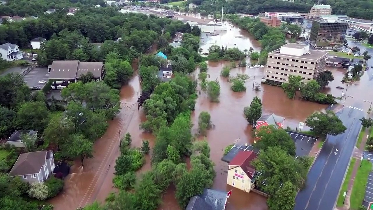 Le Canada cède aux fortes pluies! 4 personnes disparues, les propos du gouverneur sont alarmants