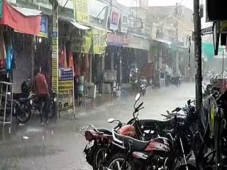weather News: मौसम का बदला मिजाज, दस मिनट हुई तेज बरसात-video