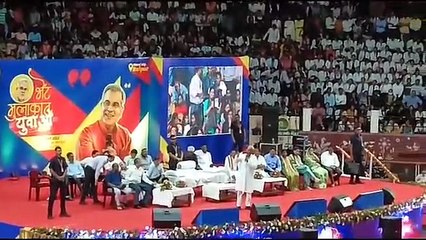भेंट-मुलाकात: छत्तीसगढ़ के मुख्यमंत्री भूपेश बघेल ने युवाओं से राजनीति में आने का किया आव्हान, कहा-आपके आने से ही प्रदेश आगे बढ़ेगा