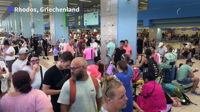 Brände auf Rhodos: Tausende Urlauber wollen Insel verlassen