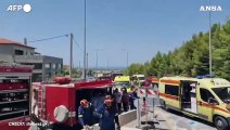 Grecia, crolla un ponte a Patrasso, un morto e due dispersi