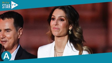 Laury Thilleman en total look blanc face à Chris (Christine and the Queen) torse nu pour Paris 2024