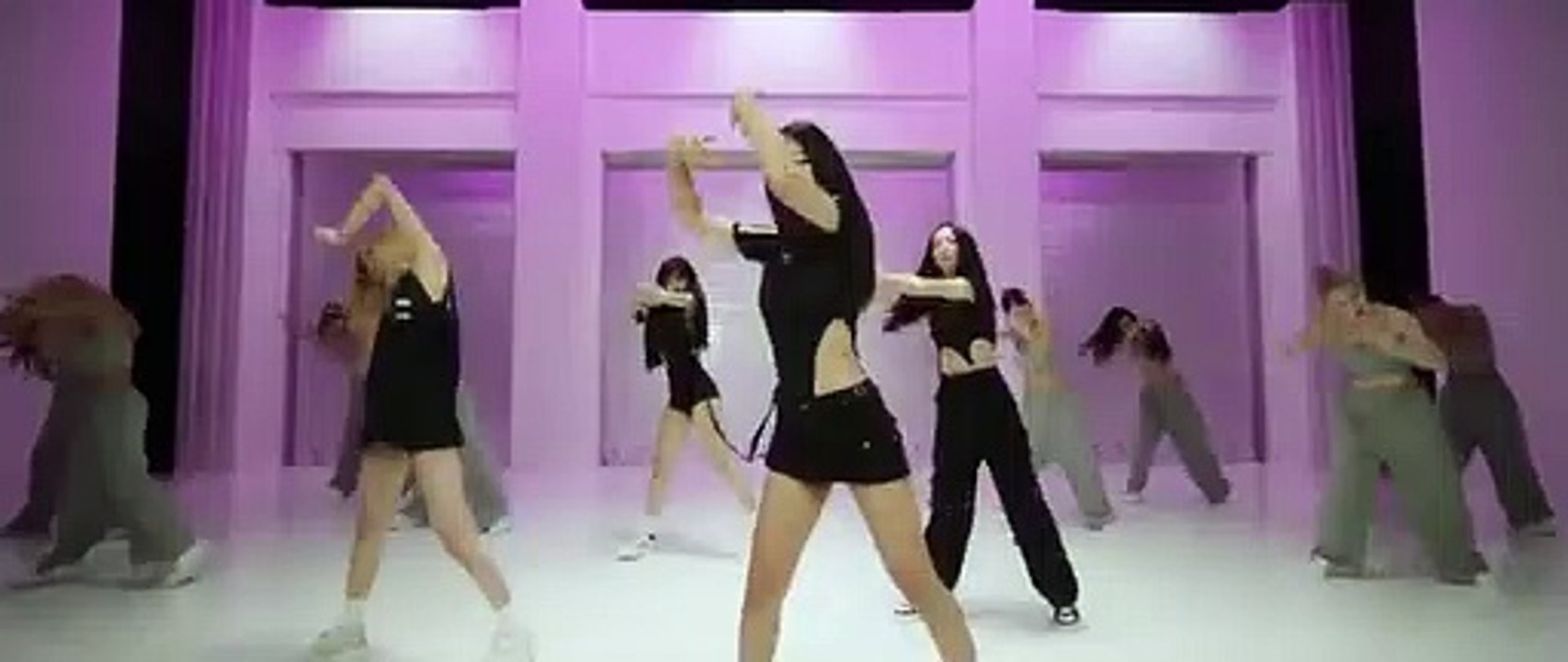 BLACKPINK_-_‘Shut_Down’_DANCE_PERFORMANCE_VIDEO(360p) - video Dailymotion