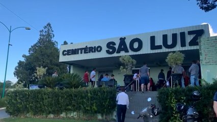 Silvana Hoffmann é velada na capela do Cemitério São Luiz