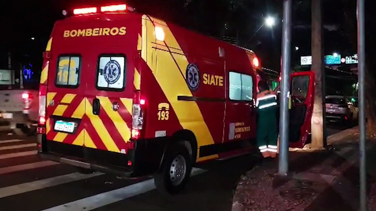 Ciclista fica ferido ao sofrer queda na Avenida Brasil